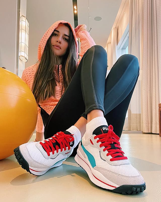 izabelle leite